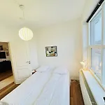 Aday - 5 Bedrooms Modern Living In Langholt *