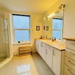 Aday - 5 Bedrooms Modern Living In Langholt Vodskov