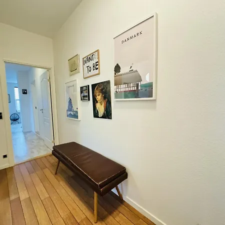 Aday - 5 Bedrooms Modern Living In Langholt Lägenhet *