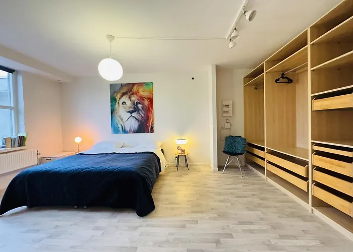 Aday - 5 Bedrooms Modern Living In Langholt Vodskov