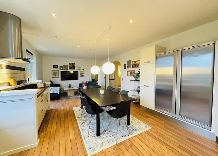 Aday - 5 Bedrooms Modern Living In Langholt Vodskov