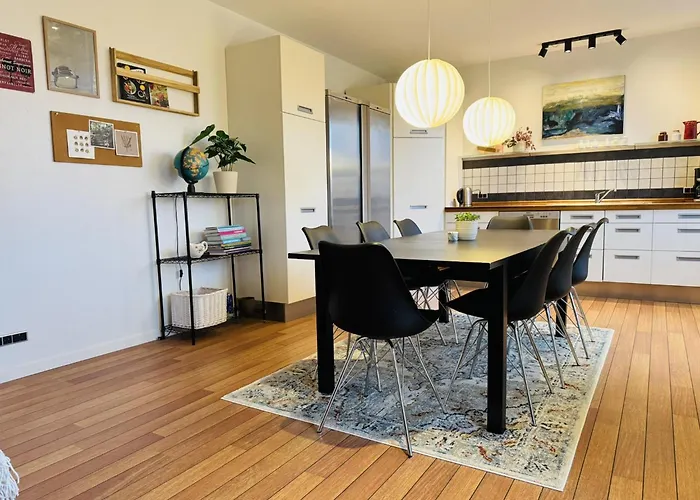 Aday - 5 Bedrooms Modern Living In Langholt Apartment