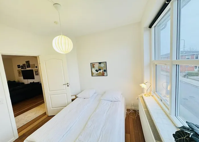 Aday - 5 Bedrooms Modern Living In Langholt *