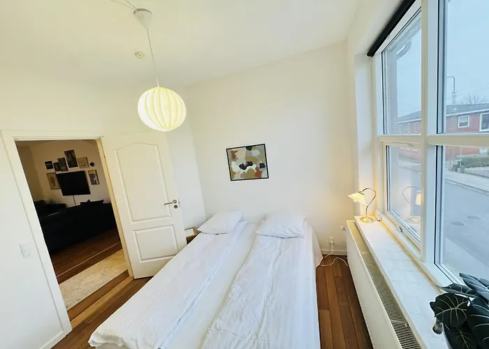 Aday - 5 Bedrooms Modern Living In Langholt Vodskov