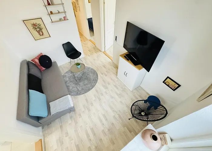 Aday - 5 Bedrooms Modern Living In Langholt Vodskov