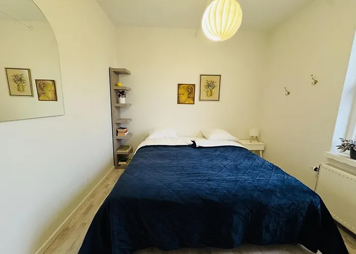 Apartment Aday - 5 Bedrooms Modern Living In Langholt Vodskov