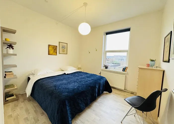 Apartment Aday - 5 Bedrooms Modern Living In Langholt Vodskov